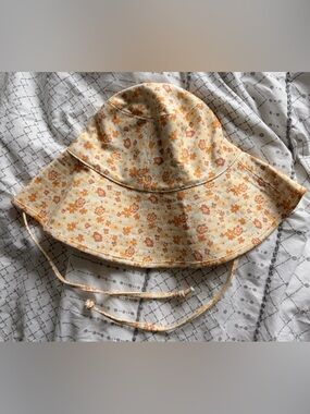 Lack Of Color Kids Floral Bucket Hat in Peach, S/M